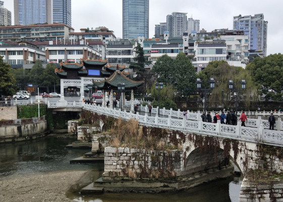 甲秀楼，贵阳的标志建筑——贵州12日之贵阳（2）