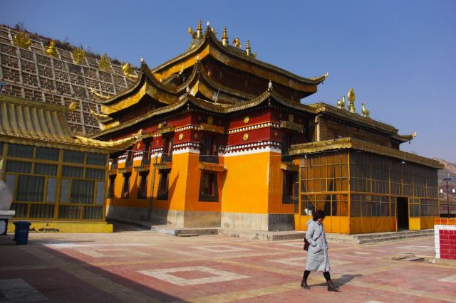 隆務寺