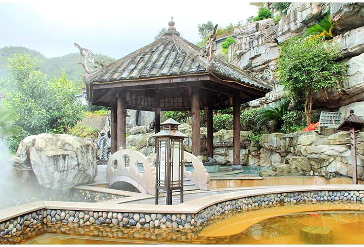 玉龙山氡泉度假村