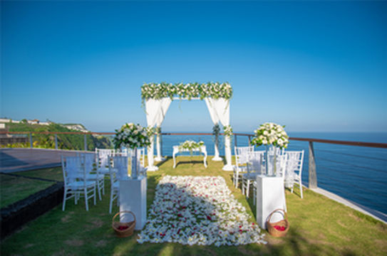 今天来分享下我2万多搞定的婚礼