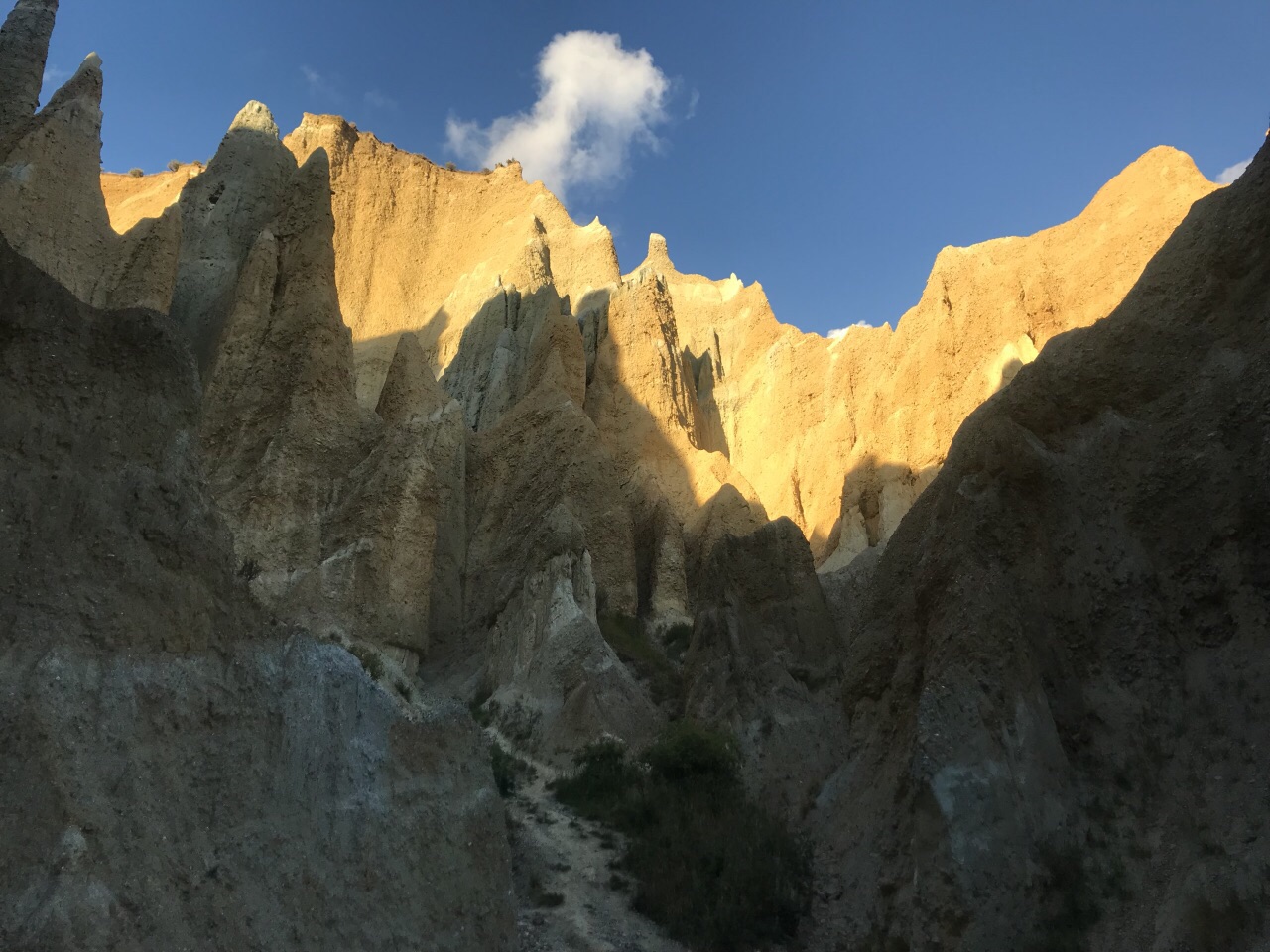 岩土崖，新西兰难得一见的景