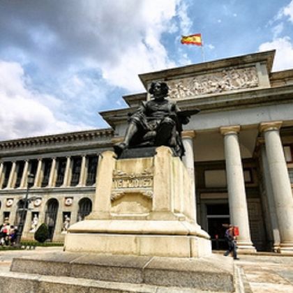 马德里王宫+普拉多博物馆+太阳门广场+托莱多古城+托莱多阿尔卡萨尔城堡一日游