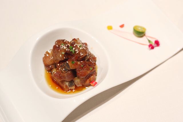 Jun Ting Zhong Can Guan(Nian Jia Hu Dian)