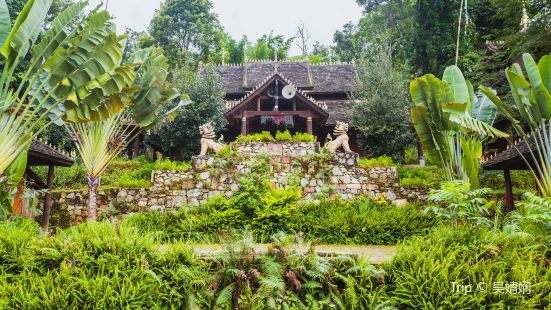The Old Bulang Ethnicity Village of Wenji
