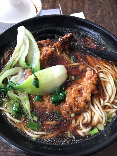 日月伴面馆(航头路店)