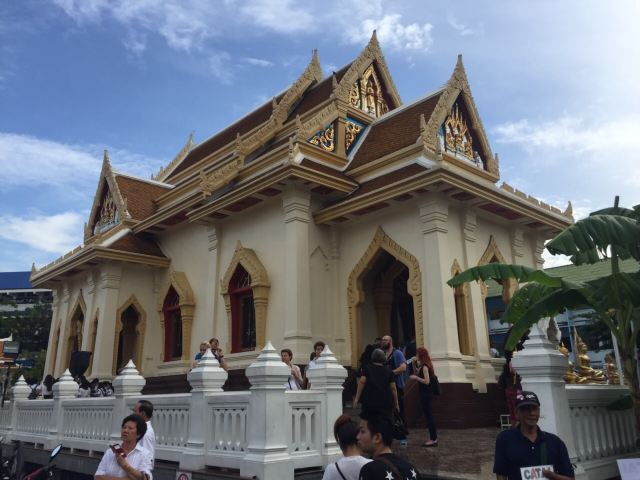 Wat Traimit Wittayaram
