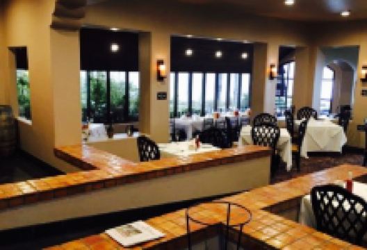 Marisol at the Cliffs美食图片