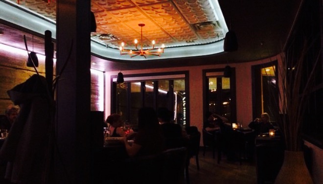 Louie's Steakhouse and Lounge餐厅图片