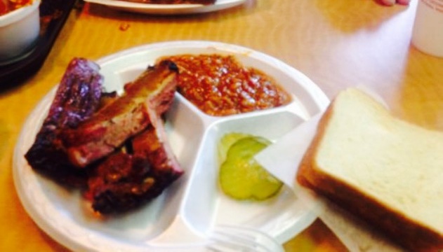 Mike and Ed's Bar-B-Q餐厅图片