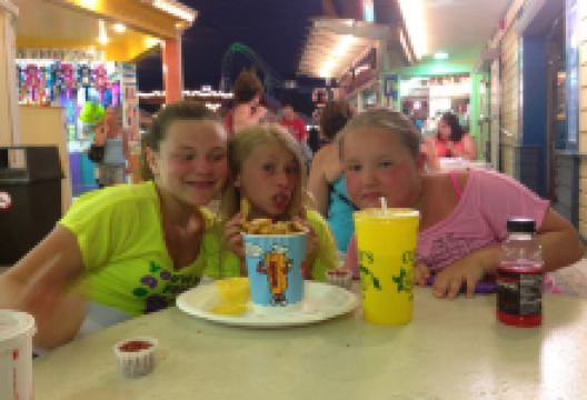 Curley's Fries美食图片