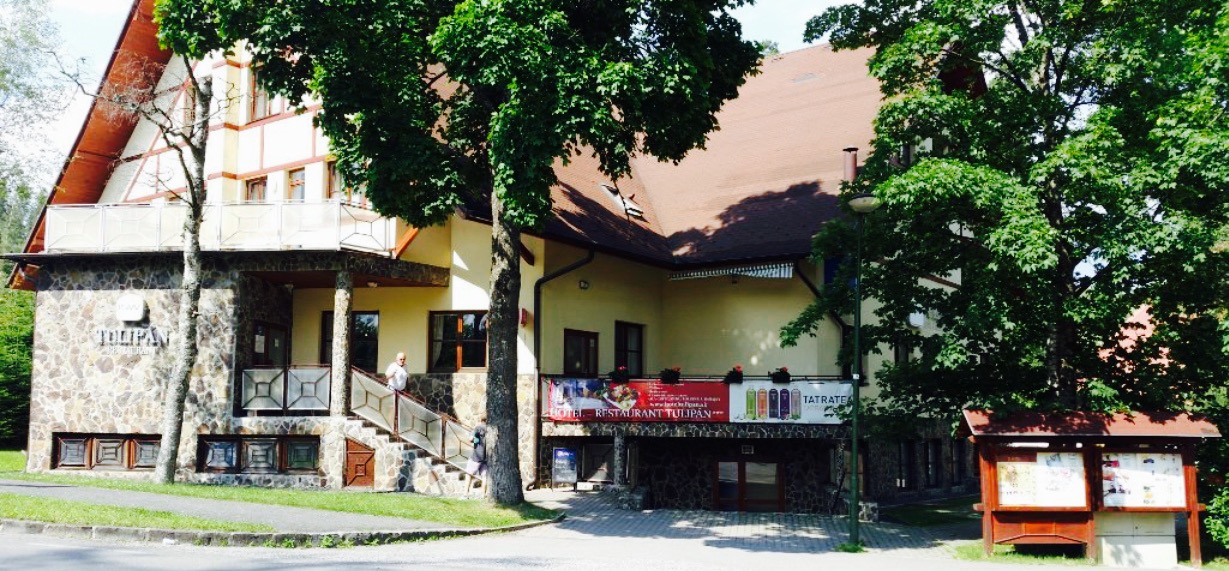 Hotel and Restaurant Tulipan餐厅图片