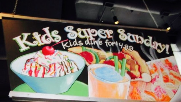 Boston Pizza餐厅图片