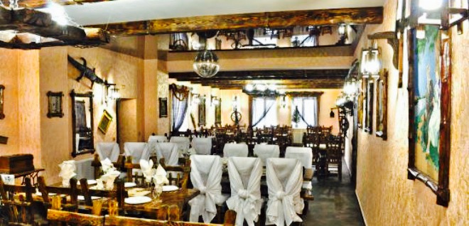 Izba v Zadvortsakh餐厅图片