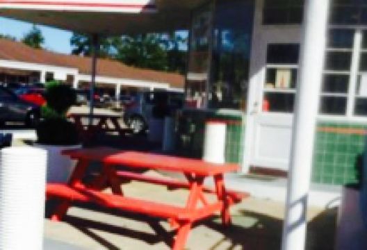 Fatboy's and Skinny's Filliing Station美食图片