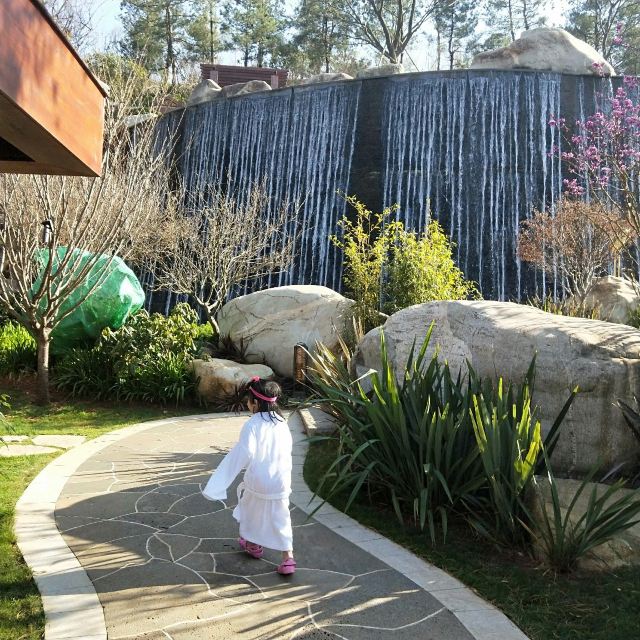 Qicai Yunnan Gudian Hot Spring Villa