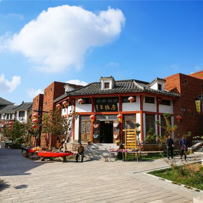 临沂竹泉村+红石寨+红嫂家乡一日包车游·临沂市区上门接送