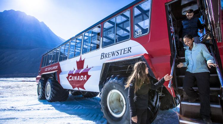 4D3N · Group Tours · Vancouver + Banff National Park