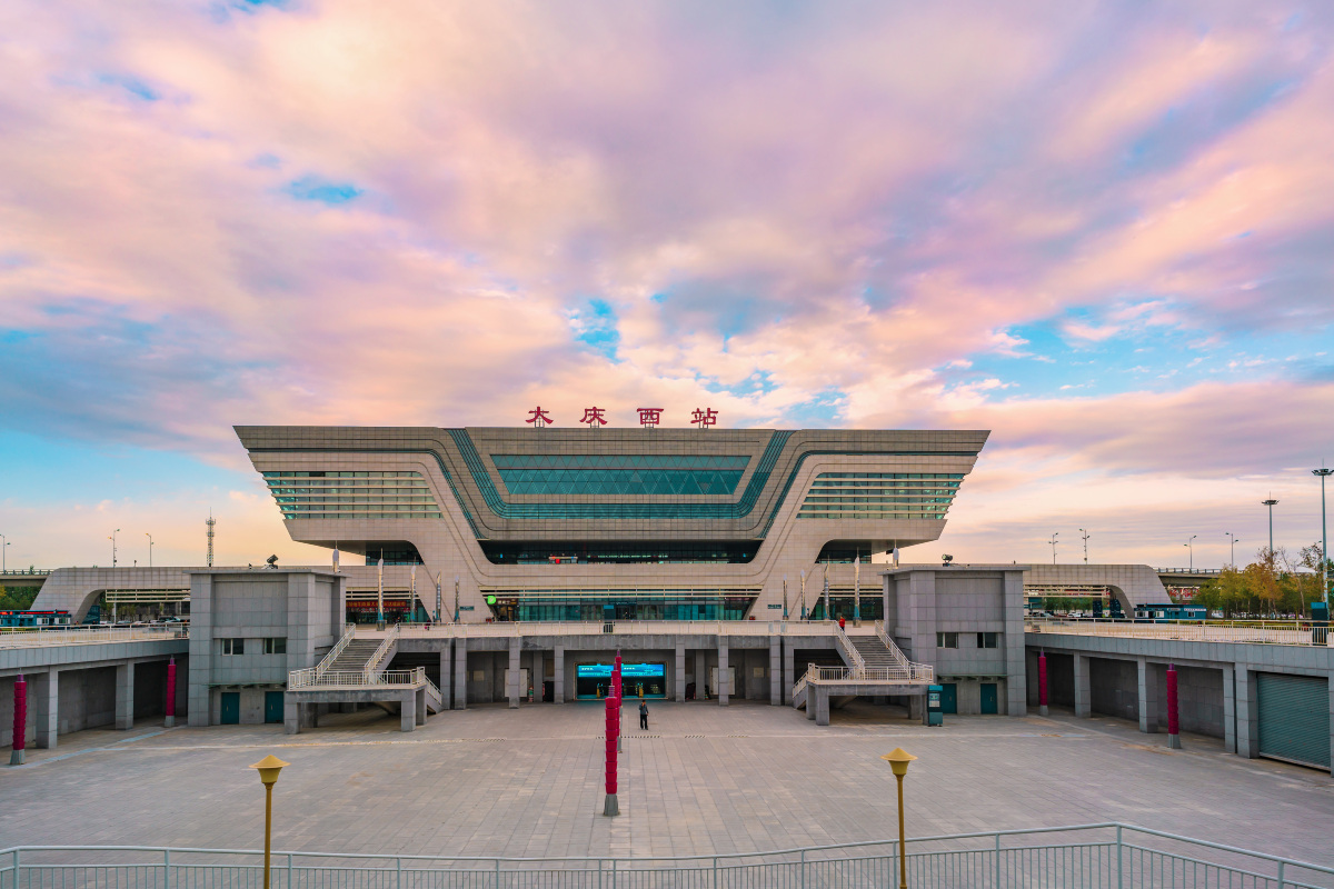大庆西站下沉广场