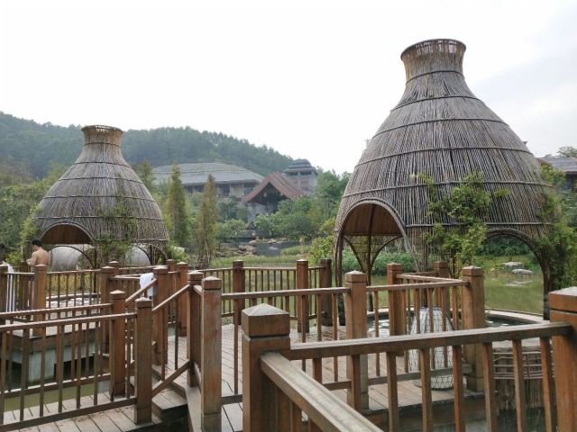 Midea Egret Lake Hot Spring