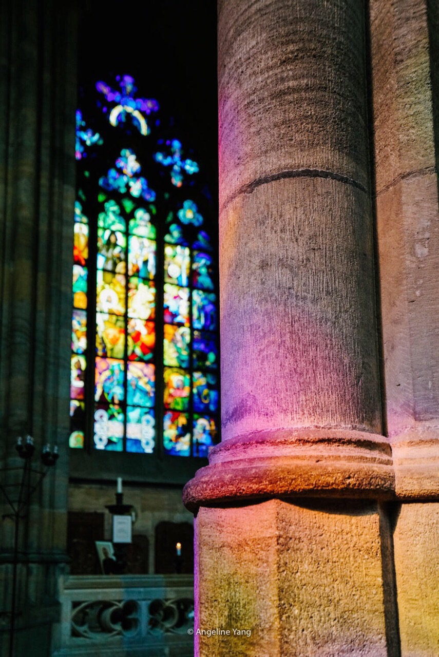 神，带来七彩的光——圣维特大教堂