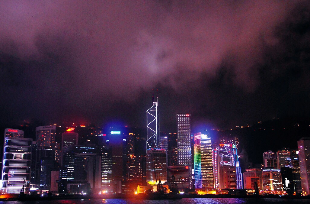 一夜之间爱上香港