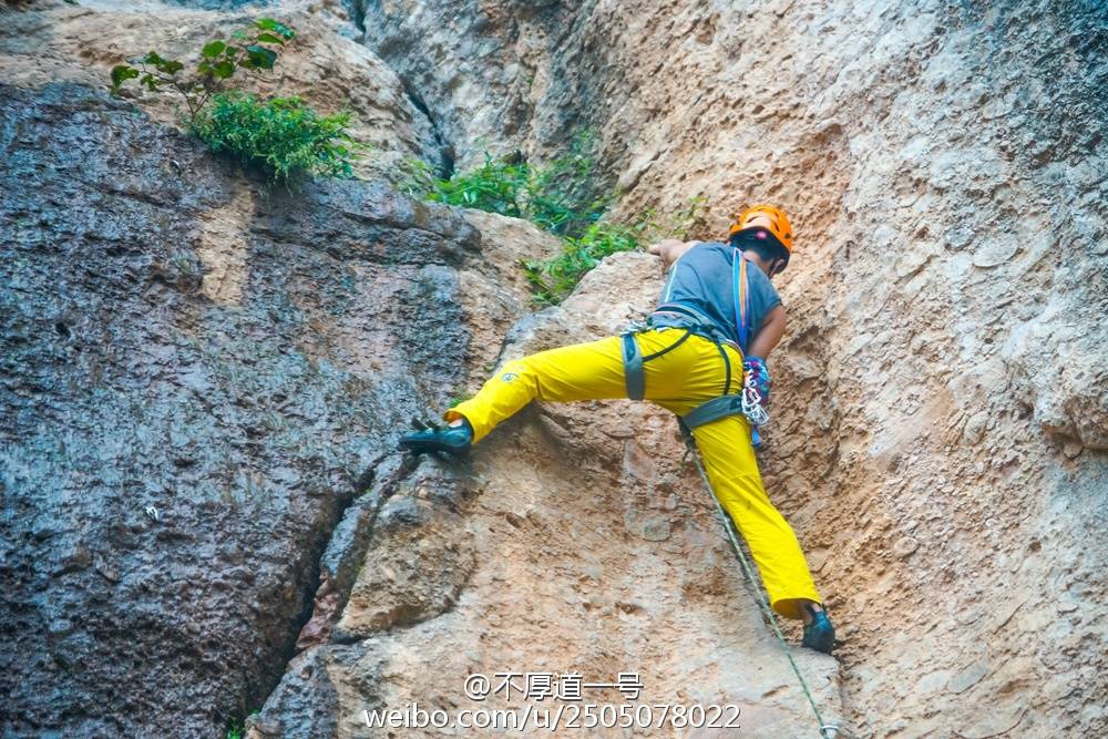 #元旦节去哪玩#四川顶级专业岩壁攀岩体验
