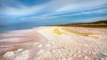 Tuz Lake