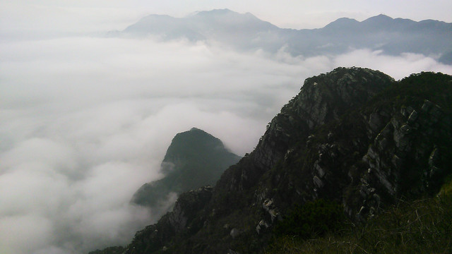 不识庐山真面目，只缘身在此山中