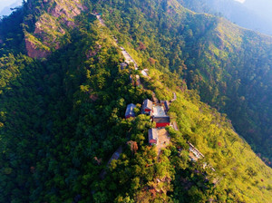 迁西游记图文-河北唐山登山记，海拔610米的天下名山，3700多级台阶爬到腿软，吃个栗子补充能量