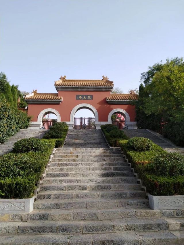 戏马台