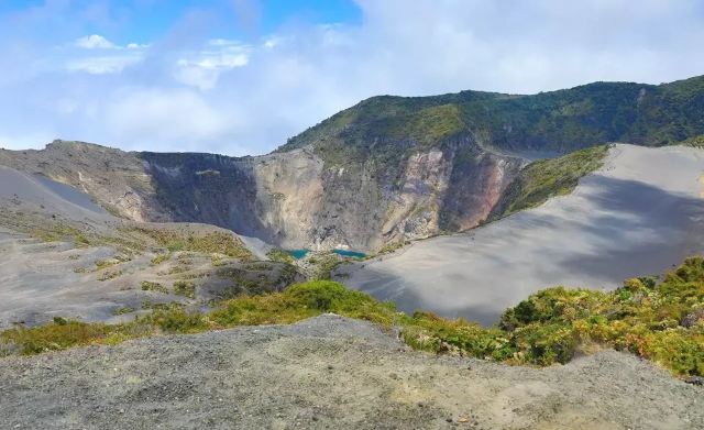 Irazú Volcano