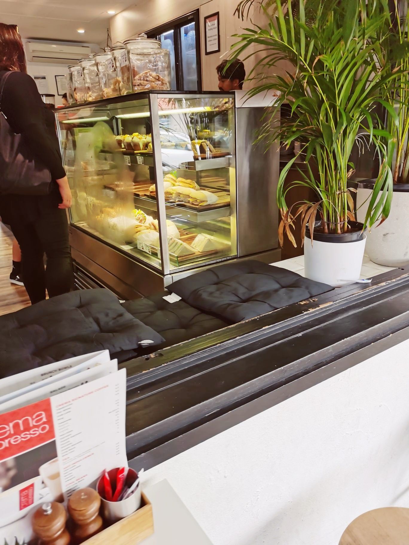 Crema Espresso Main Beach餐厅图片