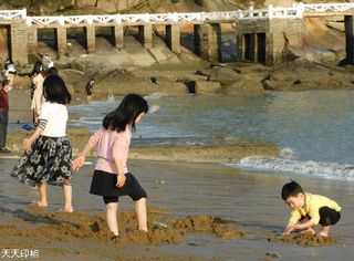 鼓浪屿港仔后弄潮儿