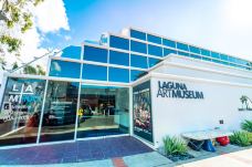 Laguna Art Museum-拉古纳海滩-尊敬的会员