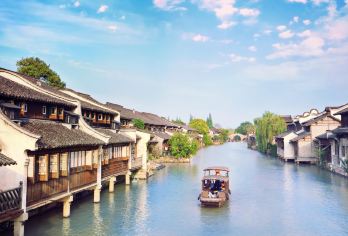 嘉兴乌镇+南浔一日游【纯玩5A双水乡/打卡唯美夜景】【懒人游，晚出发，打消早起的烦恼，晚上看完古镇夜景返程。】