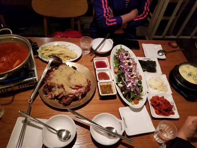 Myth豬蹄(弘大總店)