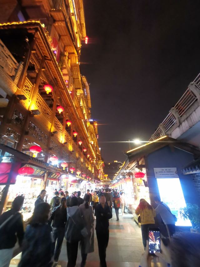Hongyadong Commercial Street