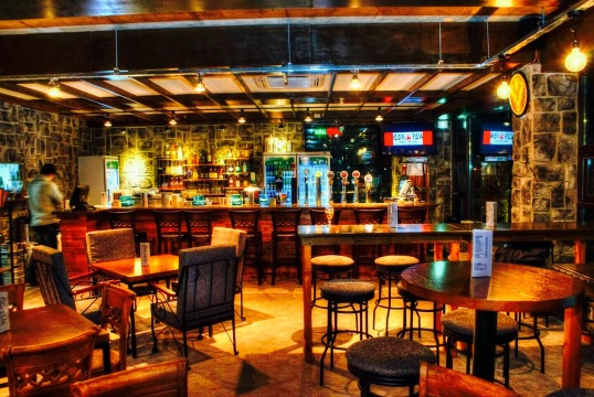 Bear Paw Sports Pub and Grill