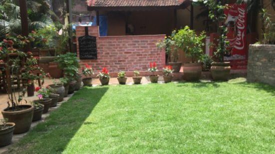 Baardali Cafe Garden Restaurant Bar Reviews Food Drinks In