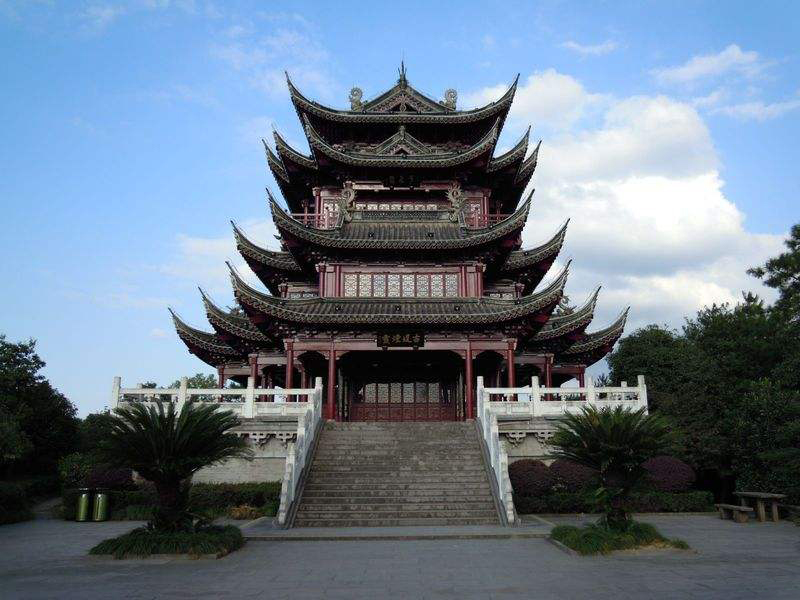 跃龙山