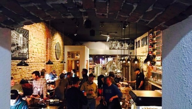 Swinging Bridge Brewery Co.餐厅图片