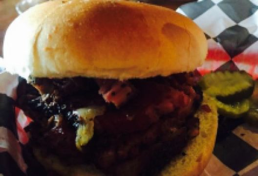 Briquettes Smokehouse美食图片