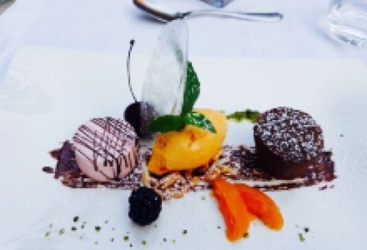 Restaurant Finsterwirt Oste Scuro美食图片