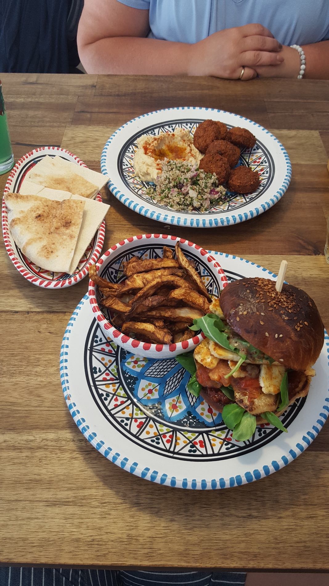 Omam - world on the plate