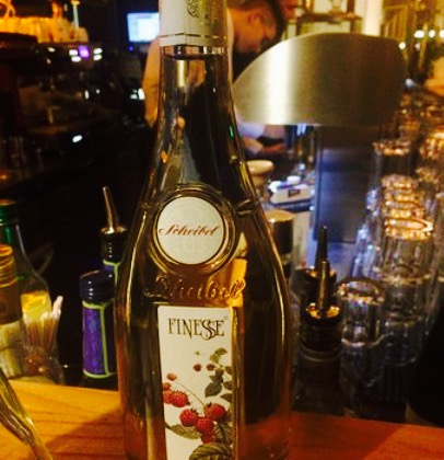 Arnos Cafe Bistro餐厅图片