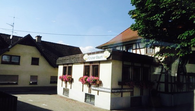 Hotel Gruner Baum餐厅图片