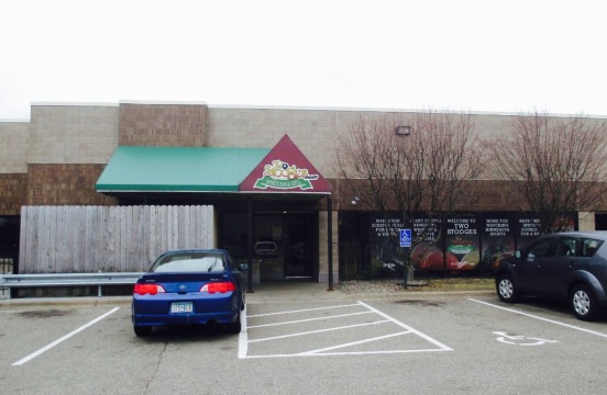 Two Stooges Sports Bar & Grill