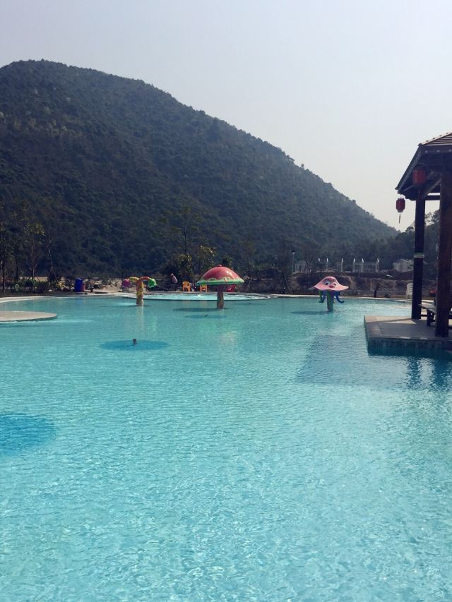 Shiwanda Mountain Hot Spring