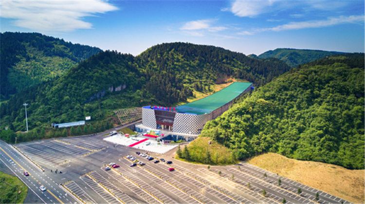 7-day 6-night · Group Tours · Chengdu + Chongqing + Leshan + Mount Emei + Chengdu Research Base of Giant Panda Breeding