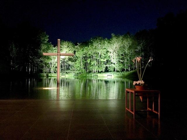 Chapel on the Water